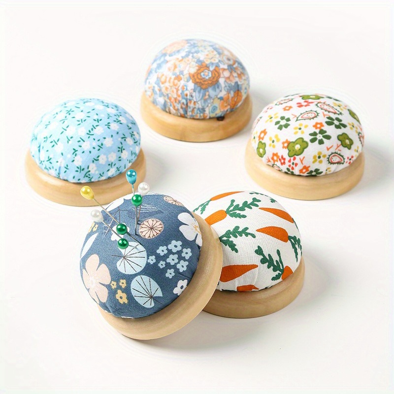 Sewing Pin Cushion - 縫製、刺繍、手芸用の魅力的な木製ピンクッション | DIY愛好家のためのランダムカラーニードルホルダー 1個