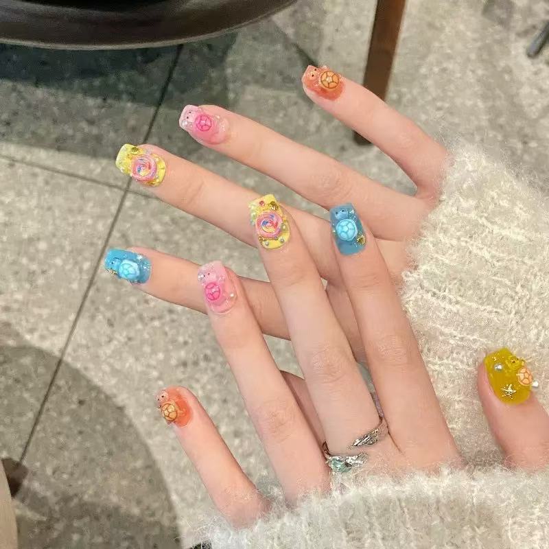 Sewing By - 100個のミニカラフルタートルレジンチャーム、フラットバックカボション、かわいいDIYスマホケースサイドデコレーション、ネイルアート、手作りクラフトアクセサリー