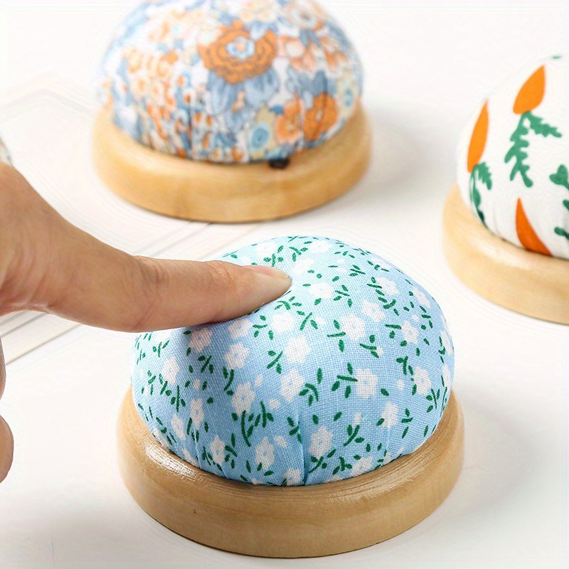 1Pc Ramdon カラー木製スタンド布針ピンクッション縫 - Sewing Pin Cushion のレビューと価格